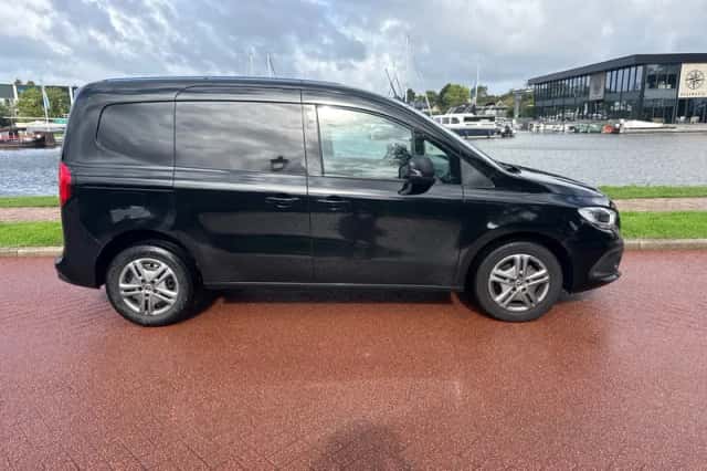 Mercedes-Benz Citan (2024) thumbnail 3