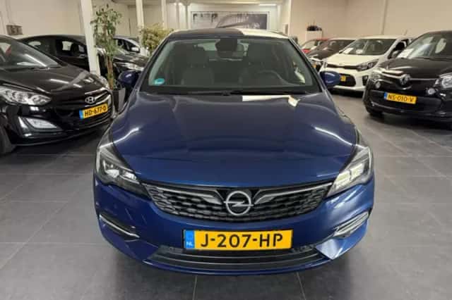 Opel Astra (2020) thumbnail 3