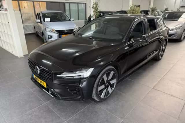 Volvo V60 (2024) thumbnail 3