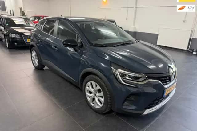 Renault Captur (2022) thumbnail 1