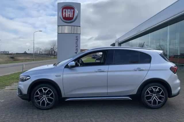 Fiat Tipo Cross (2021) thumbnail 3