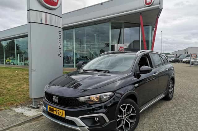 Fiat Tipo Cross (2023) thumbnail 1