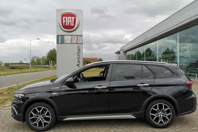 Fiat Tipo Cross (2023) thumbnail 2