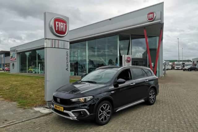 Fiat Tipo Cross (2023) thumbnail 3