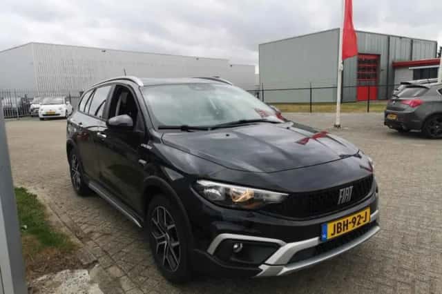 Fiat Tipo Cross (2023) thumbnail 5