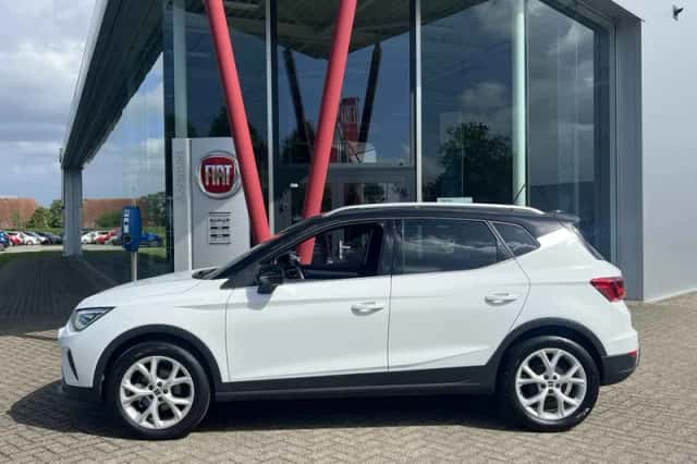 SEAT Arona (2024) thumbnail 5