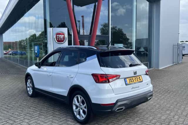 SEAT Arona (2024) thumbnail 6