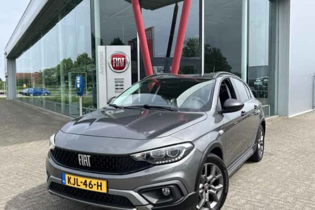 Fiat Tipo Cross (2021) thumbnail 1