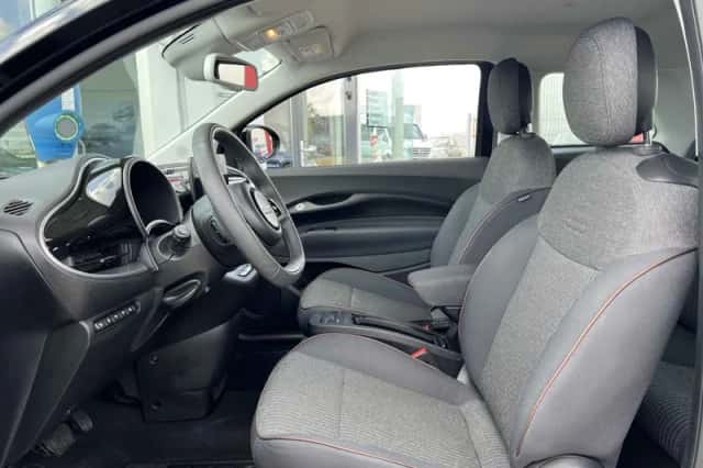 Fiat 500e (2022) thumbnail 2