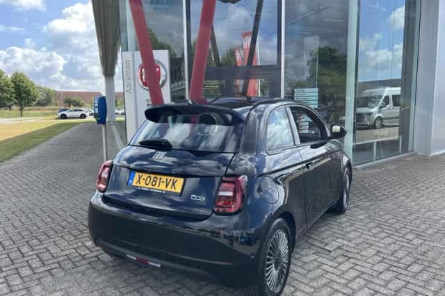 Fiat 500e (2022) thumbnail 6