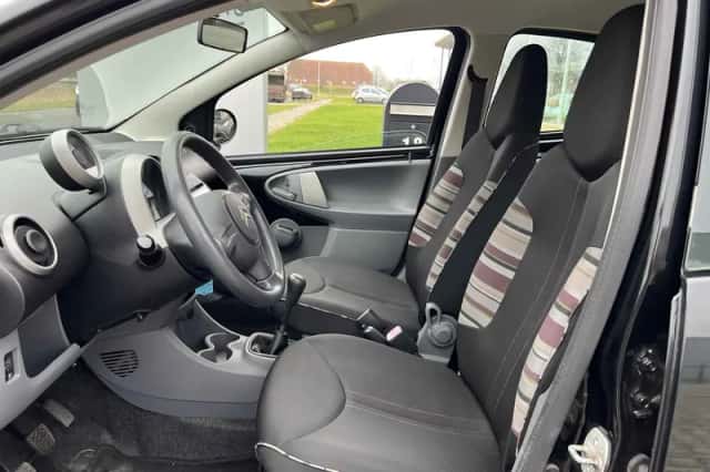 Citroën C1 (2010) thumbnail 2