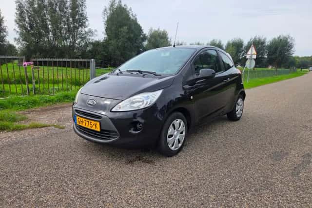 Ford Ka (2011) thumbnail 2