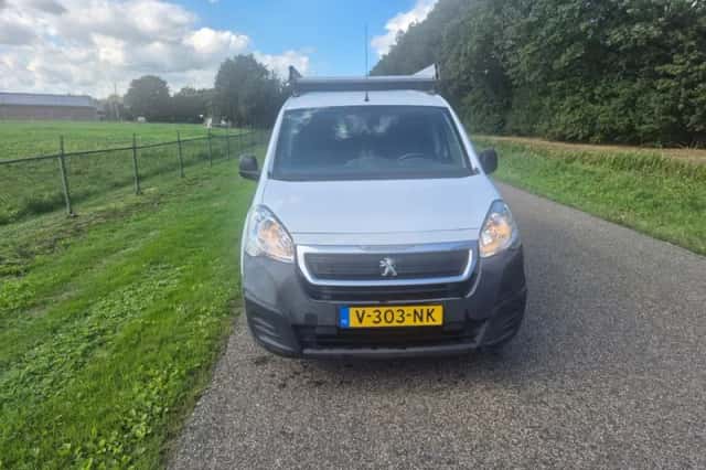 Peugeot Partner (2018) thumbnail 1