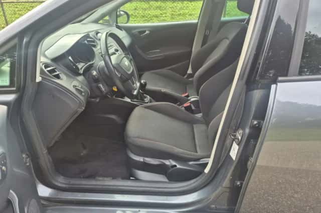 SEAT Ibiza (2012) thumbnail 4
