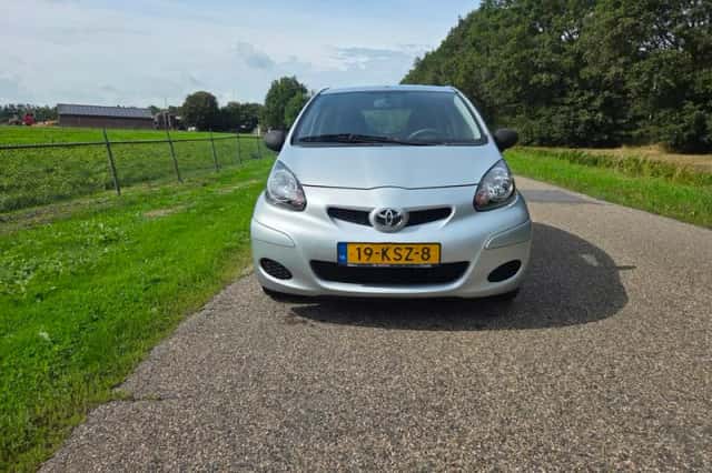 Toyota Aygo (2010) thumbnail 1