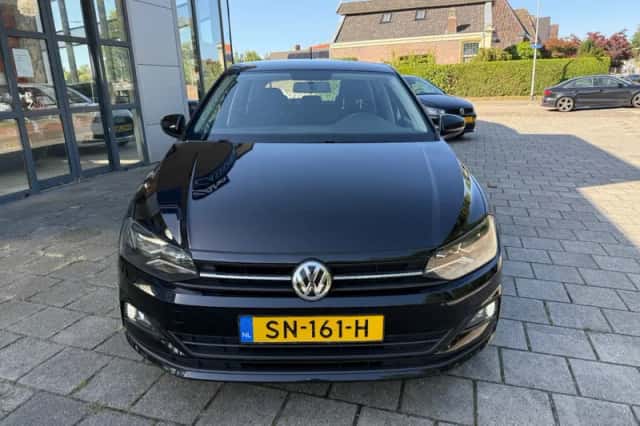 Volkswagen Polo (2018) thumbnail 2