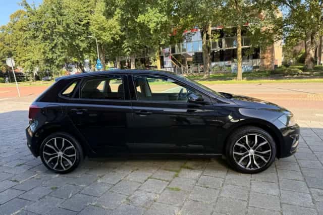 Volkswagen Polo (2018) thumbnail 4