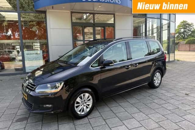Volkswagen Sharan (2013) thumbnail 1