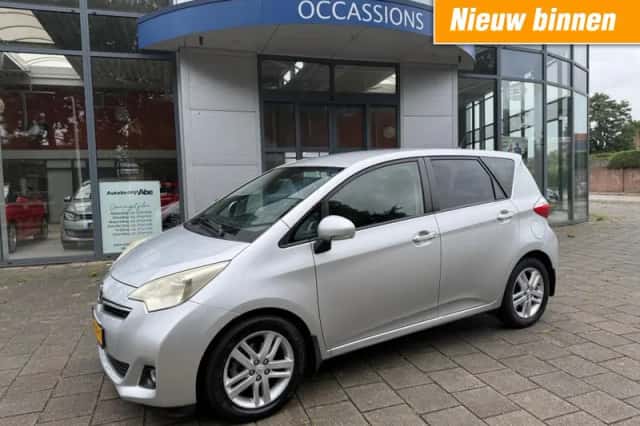 Toyota Verso (2011) thumbnail 1