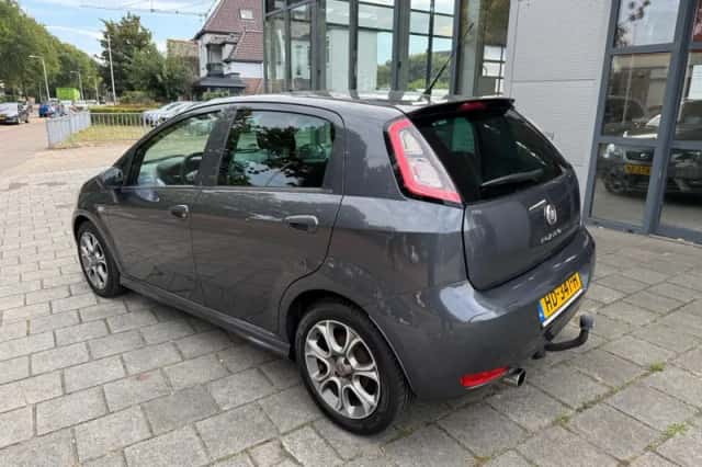 Fiat Punto (2015) thumbnail 5