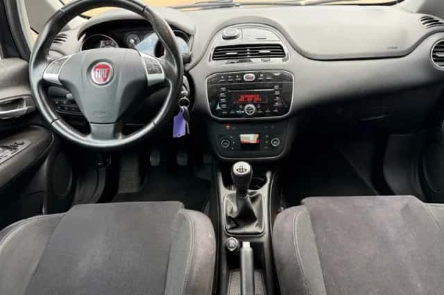 Fiat Punto (2015) thumbnail 6