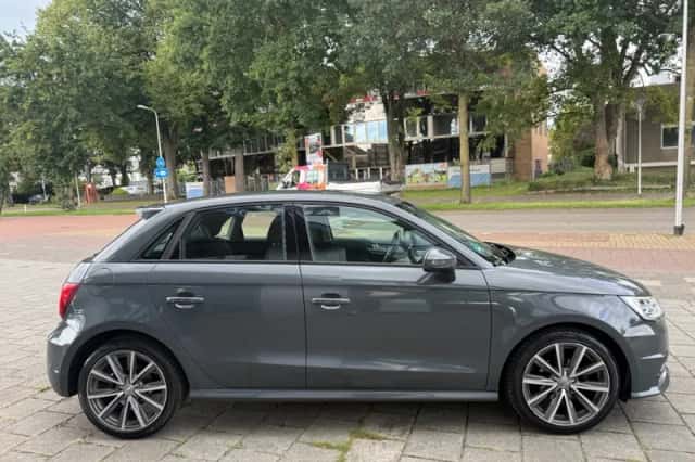 Audi A1 (2016) thumbnail 4