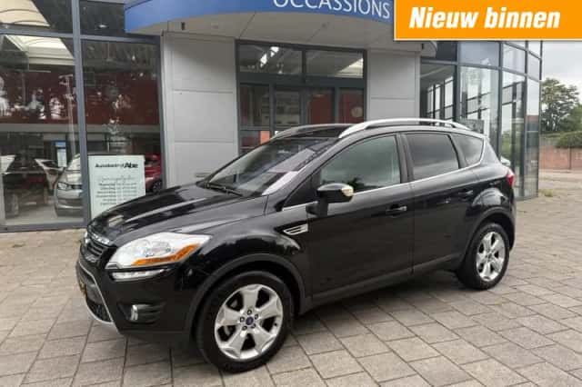 Ford Kuga (2012) thumbnail 1