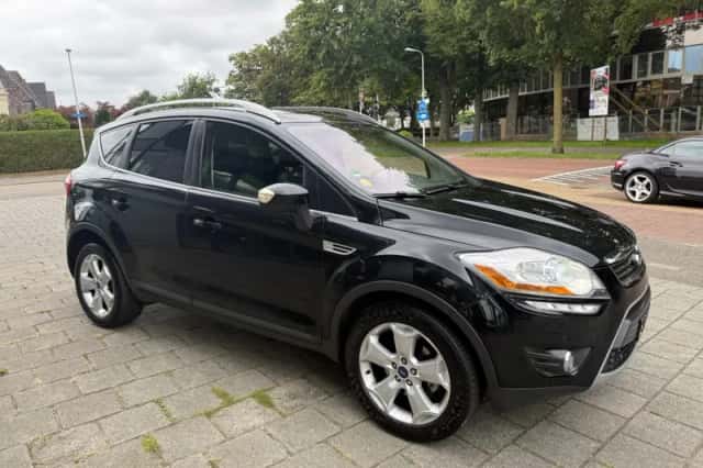 Ford Kuga (2012) thumbnail 3