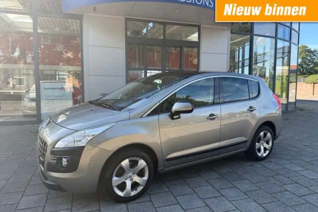 Peugeot 3008 (2010) thumbnail 1