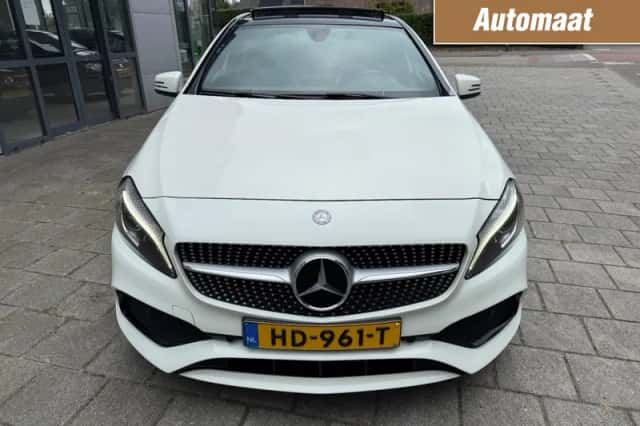 Mercedes-Benz A-Klasse (2015) thumbnail 2