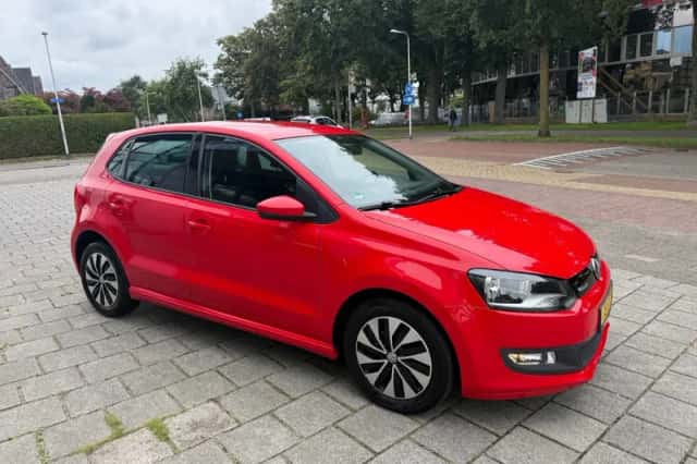 Volkswagen Polo (2016) thumbnail 3