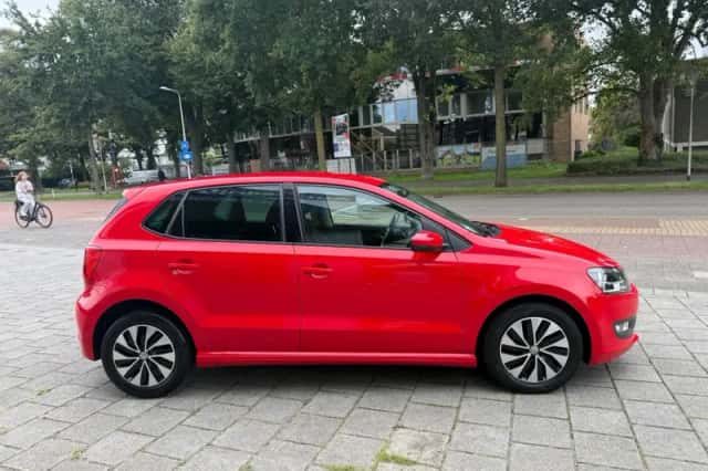 Volkswagen Polo (2016) thumbnail 4