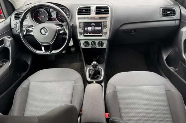 Volkswagen Polo (2016) thumbnail 6