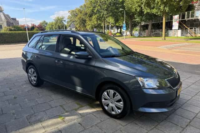 Škoda Fabia (2015) thumbnail 3