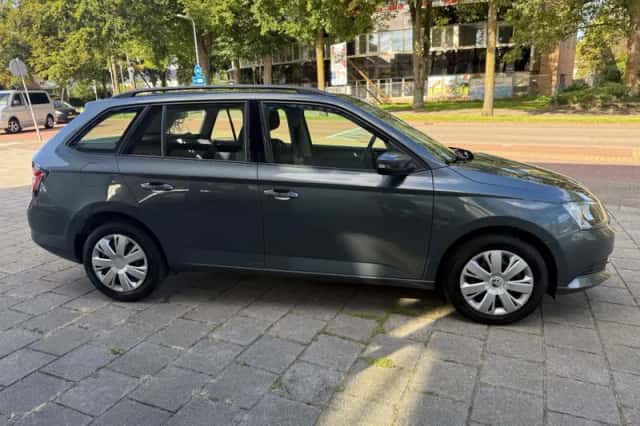 Škoda Fabia (2015) thumbnail 4