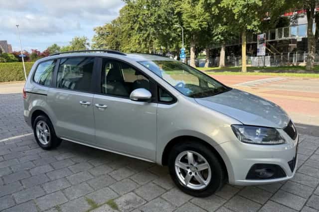 SEAT Alhambra (2011) thumbnail 3