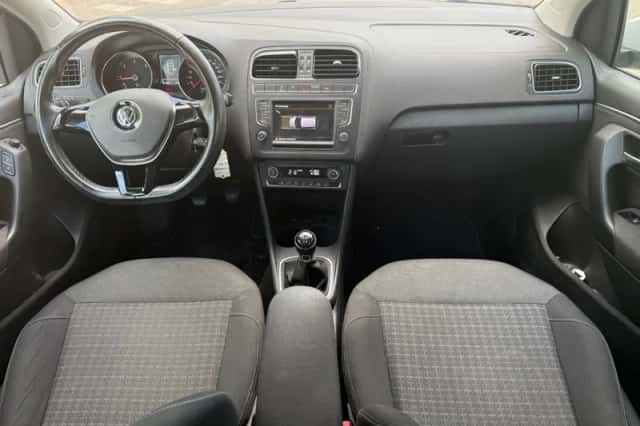 Volkswagen Polo (2015) thumbnail 5