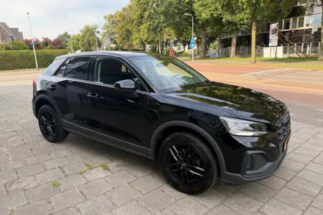 Audi Q2 (2022) thumbnail 3