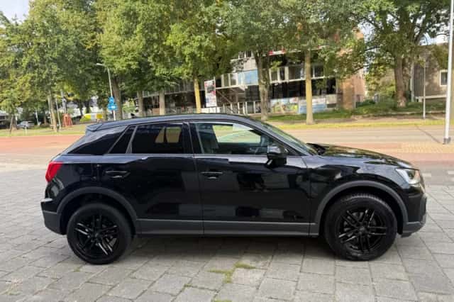 Audi Q2 (2022) thumbnail 4