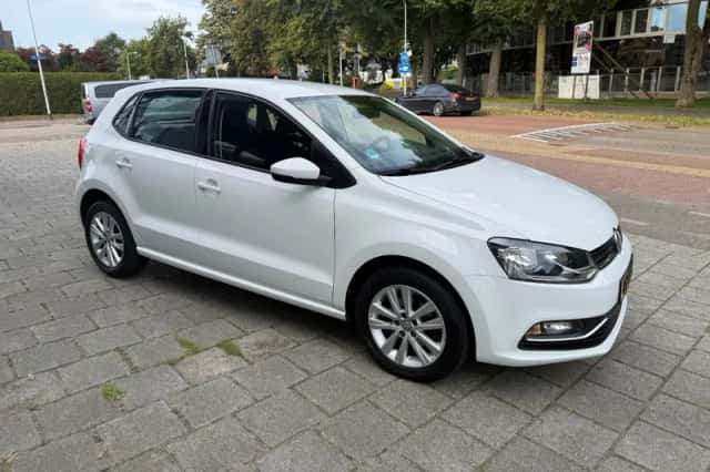 Volkswagen Polo (2017) thumbnail 3