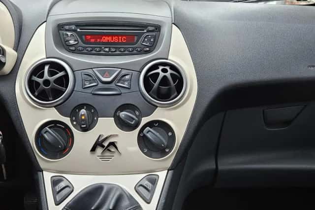 Ford Ka (2010) thumbnail 6