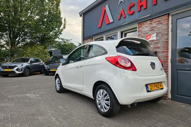 Ford Ka (2011) thumbnail 3