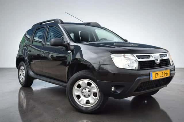 Dacia Duster (2010) thumbnail 1