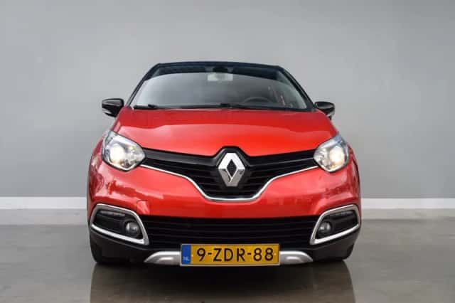 Renault Captur (2014) thumbnail 2