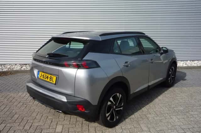 Peugeot 2008 (2020) thumbnail 5