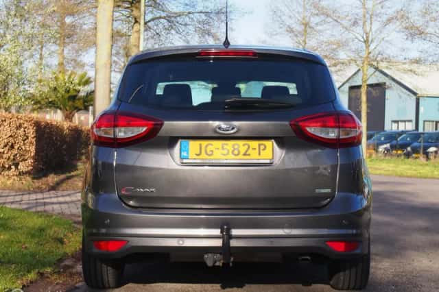 Ford C-Max (2016) thumbnail 4