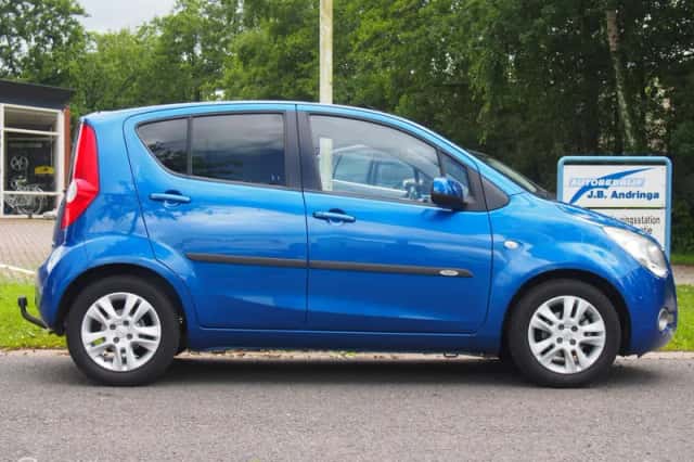 Opel Agila (2012) thumbnail 2