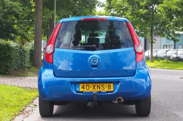 Opel Agila (2012) thumbnail 4