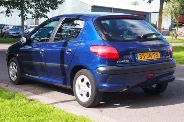 Peugeot 206 (2002) thumbnail 5