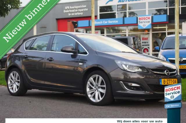 Opel Astra (2015) thumbnail 1